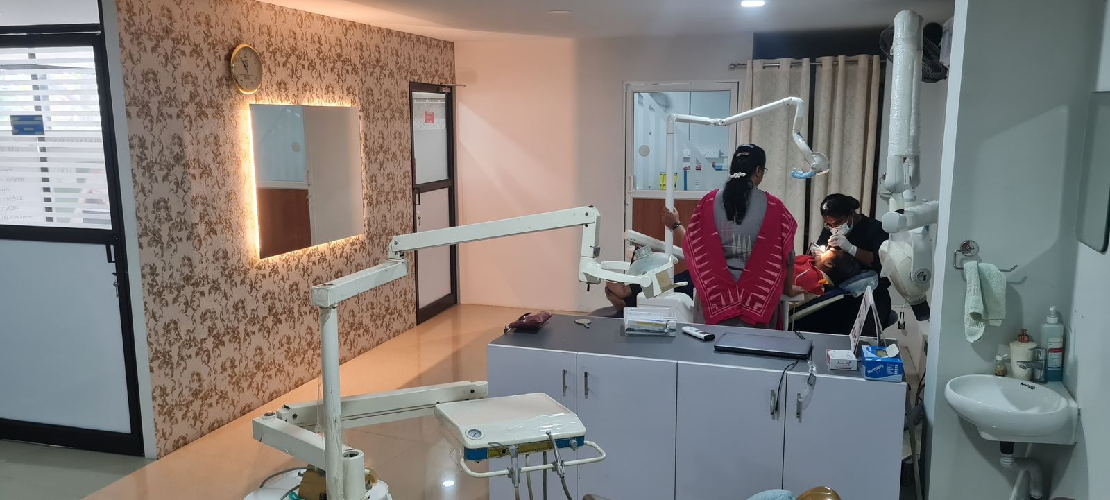 Brite Smiles Dental Clinic Hero 1